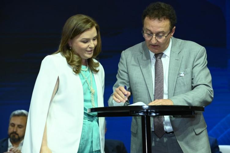 Assinatura do termo de compromisso Crea-PR