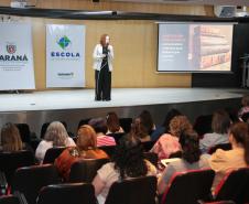Servidoras do Governo do Paraná participam de palestra sobre liderança e comunicação assertiva