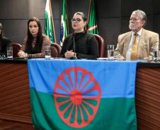 Paraná reforça políticas de inclusão e debate direitos dos povos ciganos em evento estadual