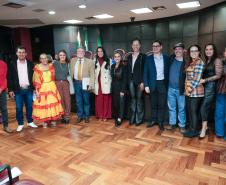 Paraná reforça políticas de inclusão e debate direitos dos povos ciganos em evento estadual