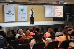 Servidoras do Governo do Paraná participam de palestra sobre liderança e comunicação assertiva