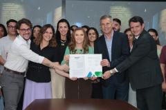 Governo do Paraná firma cooperação com Museu do Holocausto para programa de visitas a servidores públicos