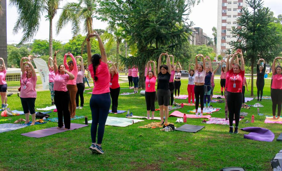 Aulão de Yoga no Parque