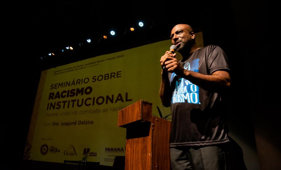 Governo promove seminário para servidores sobre racismo institucional