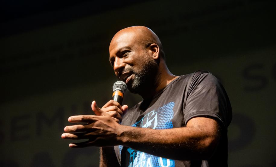 Governo promove seminário para servidores sobre racismo institucional