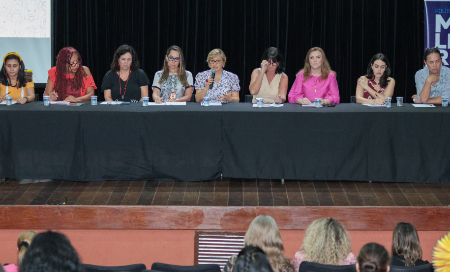 seminário sobre Política de cuidados para igualdade de gênero