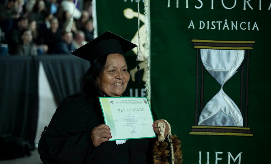 Educação e resistência: três gerações de uma família Kaingang estudam na UEM