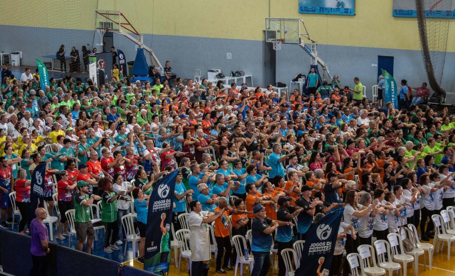 Com muita animação, Jogos da Integração do Idoso reúnem mais de 800 atletas em Maringá