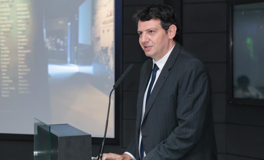 Governo do Paraná firma cooperação com Museu do Holocausto para programa de visitas a servidores públicos