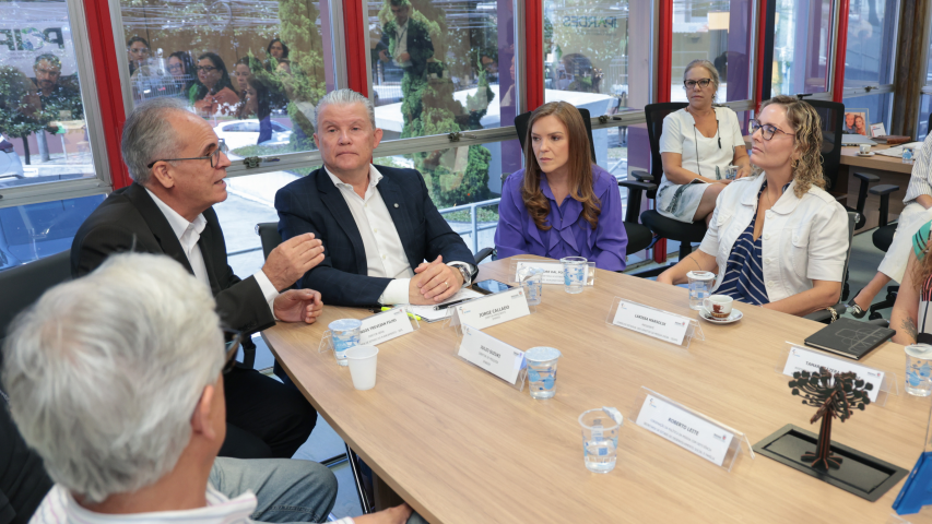 Reuniao no Ipardes com a Secretaria Leandre Dal Ponte